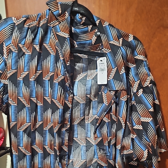 Geometric Patterned Shirt - Picture 2 of 3
